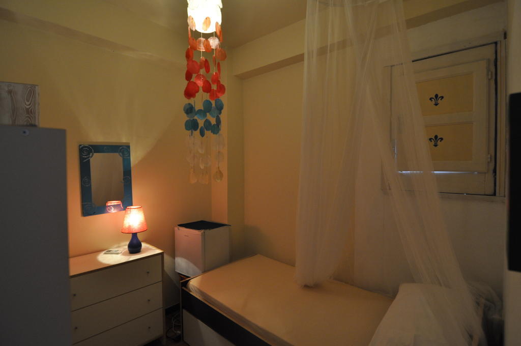 סנטה קרוצ'ה קמרינה Plaza Beach Hostel מראה חיצוני תמונה