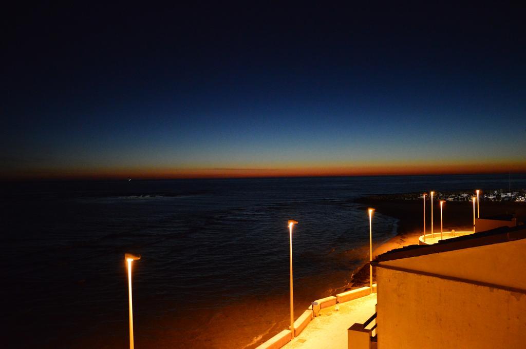 סנטה קרוצ'ה קמרינה Plaza Beach Hostel מראה חיצוני תמונה
